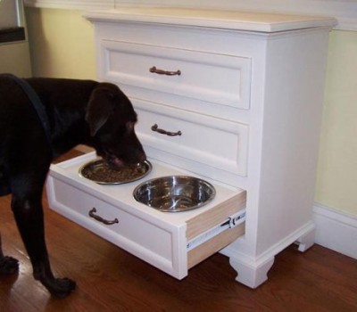 DOG FEEDING DRAWER2
